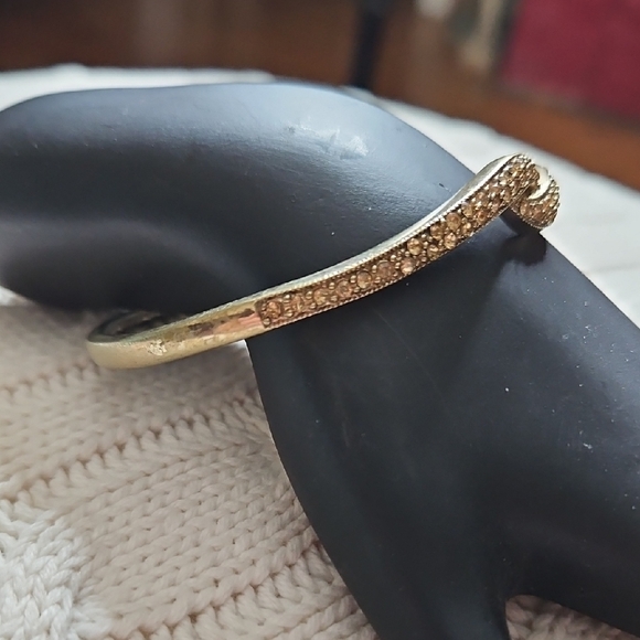 Monet Vintage Gold Tone Wave Bangle Bracelet - Picture 3 of 9